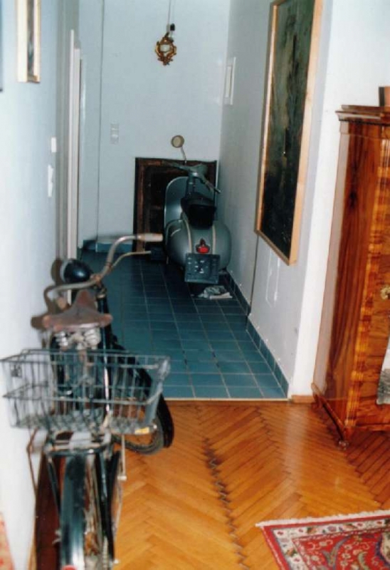 Vespa im Vorzimmer